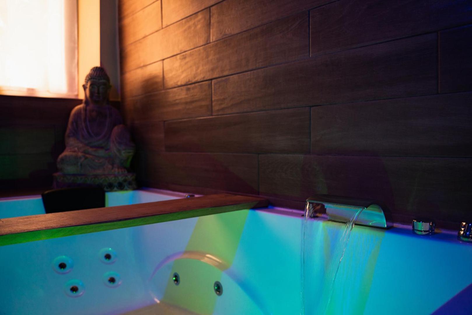 Ferienwohnung Le Balneo Jacuzzi Vieil Antibes Safranier Exterior foto