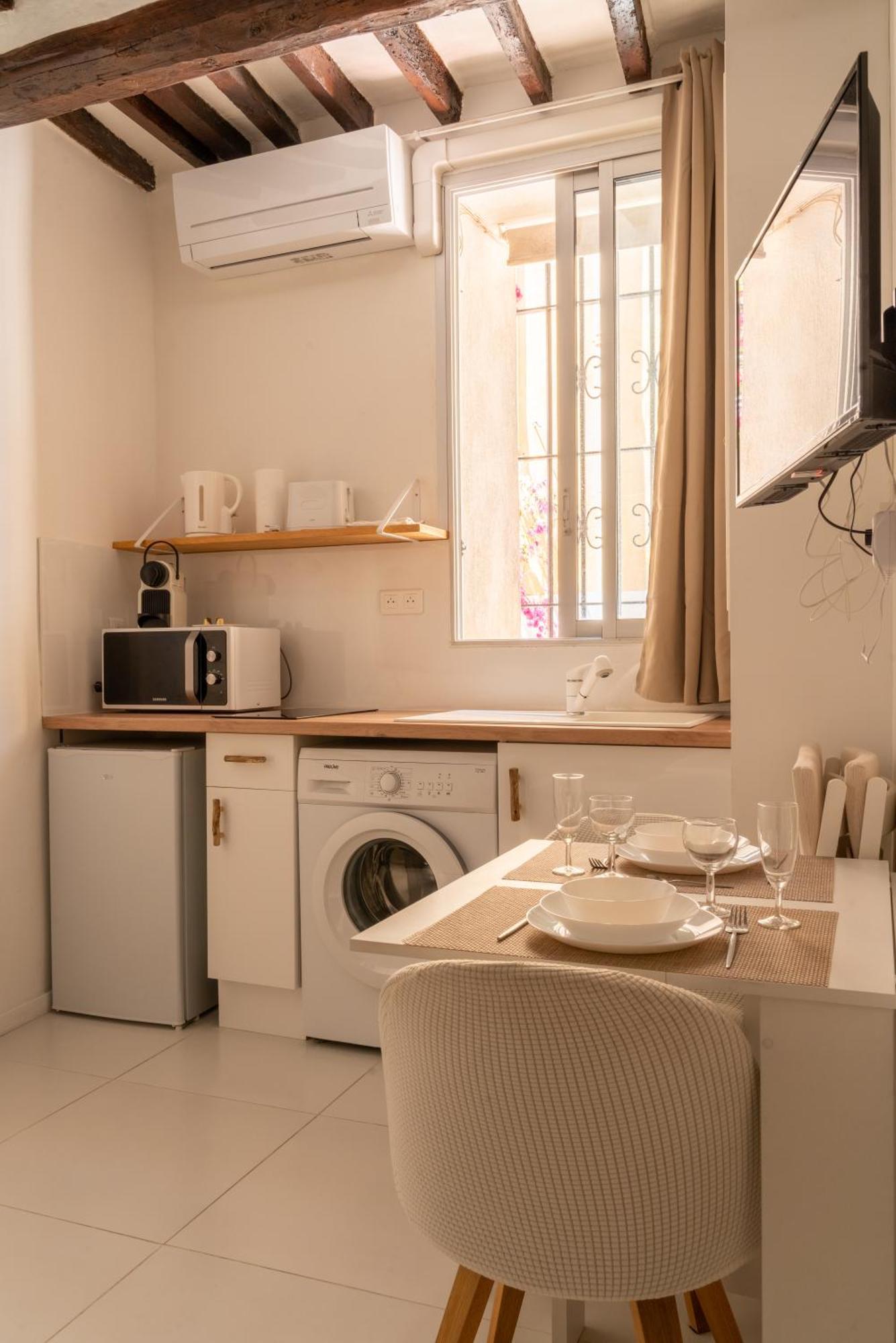 Ferienwohnung Le Balneo Jacuzzi Vieil Antibes Safranier Exterior foto
